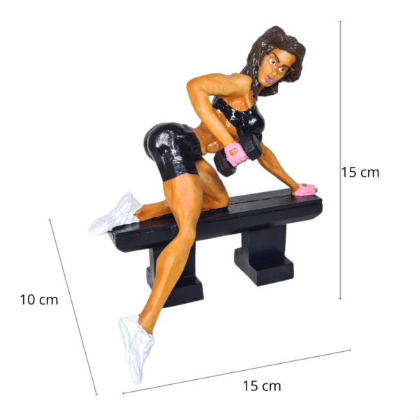 Boneco Mulher Musculação Remada no Banco Morena