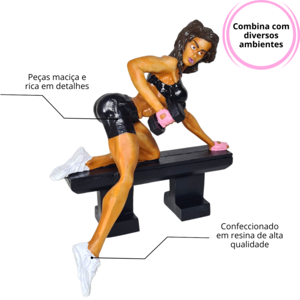 Boneco Mulher Musculação Remada no Banco Morena
