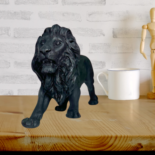 Estatueta Leão Preto 22 CM