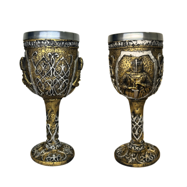 Taça de Vinho Guerreiro Medieval Dourada