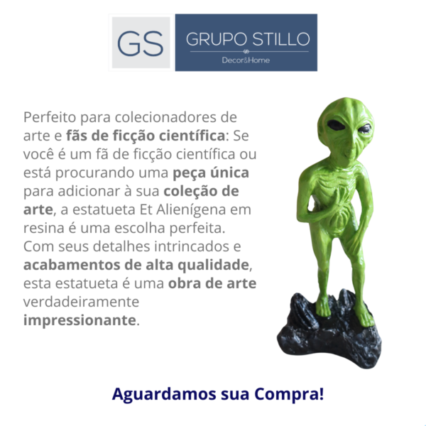 Et Alienigena em Pé