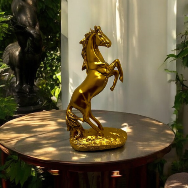 Estatueta Cavalo em Pé