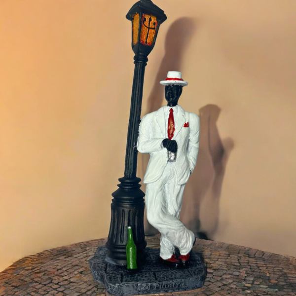 Estatueta Zé Pilintra