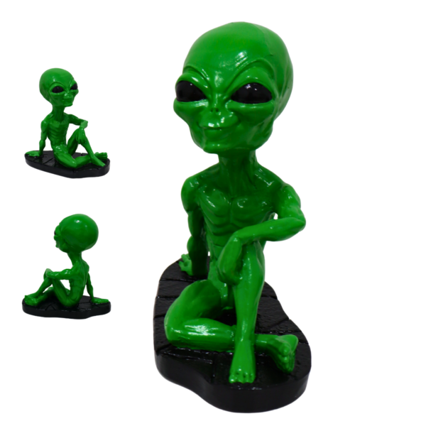 Estatueta ET Extraterrestre Sentado Mão Joelho