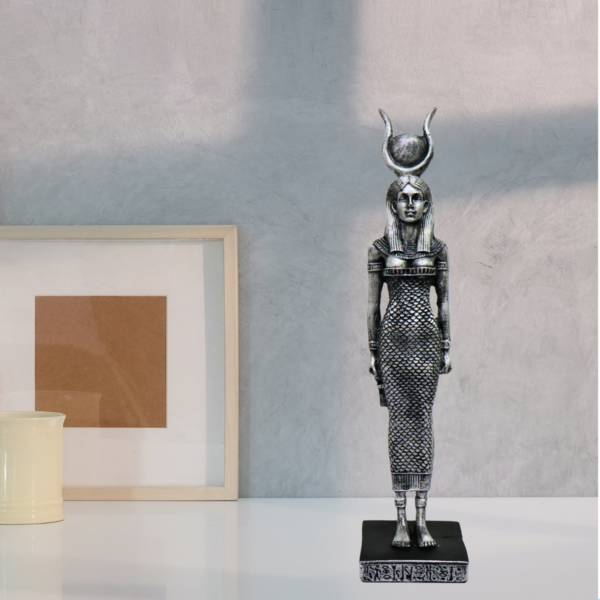 Estatueta Deusa Isís